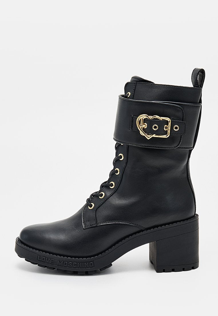 Love Moschino