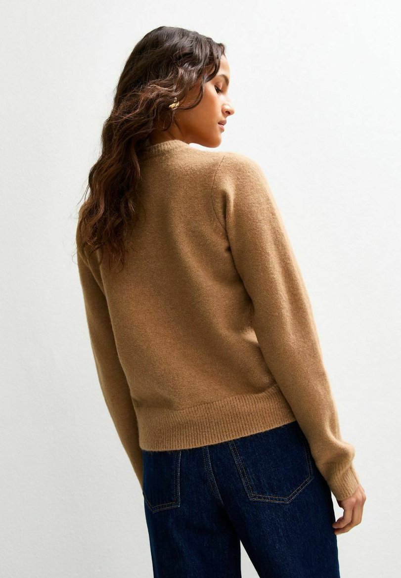 New Look CREW NECK