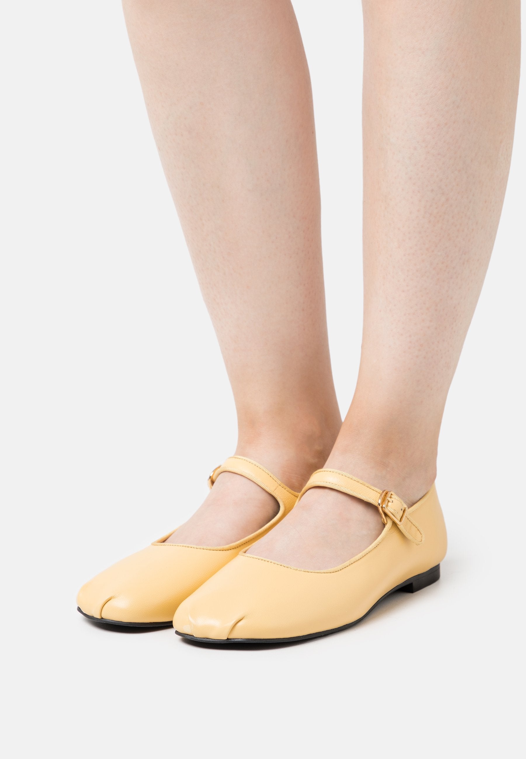 Reike Nen PIPING MARYJANE FLATS