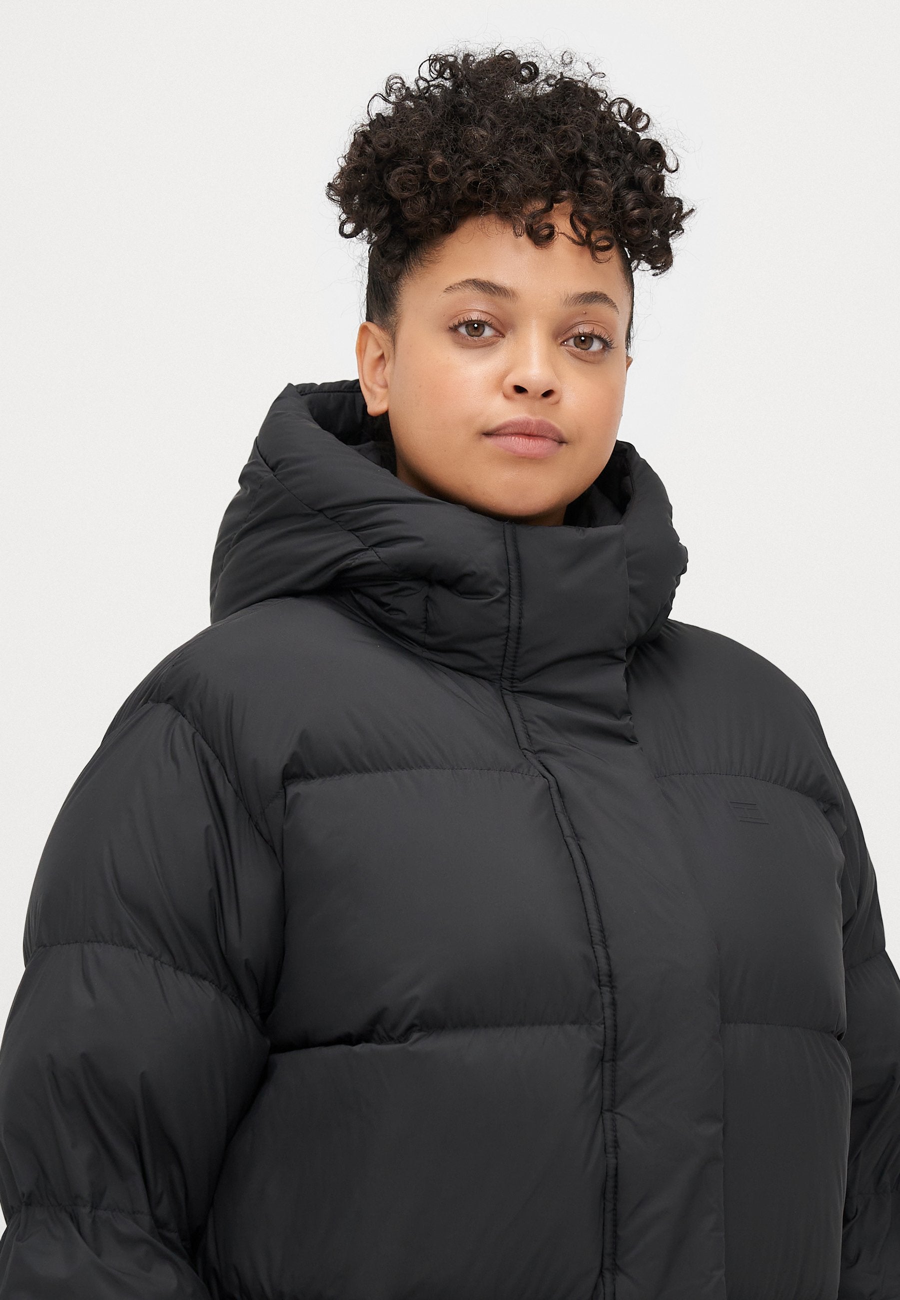 MODERN COAT Media 5