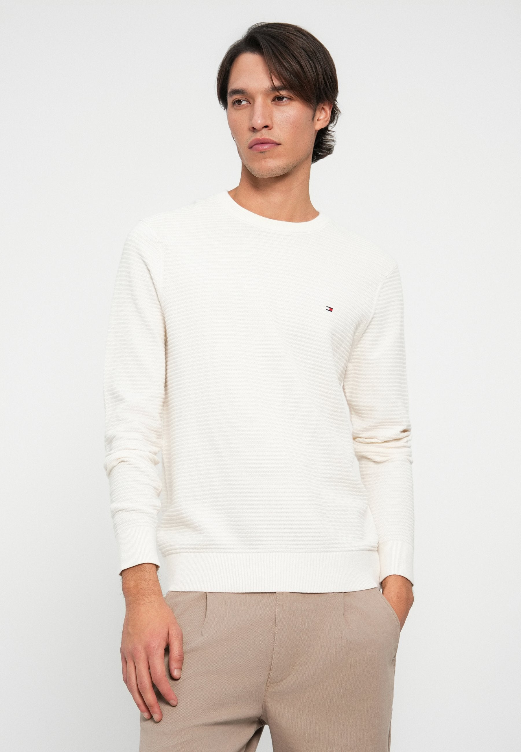 TEXTURED KNIT CREW NECK JUMPER Media 5