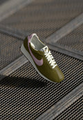 Nike Sportswear LD 1000 SE - Trainers - olive flak/pink foam/sail/black