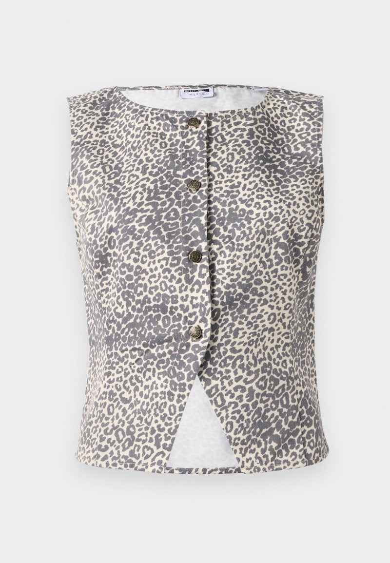 Waist Animal print Media 1