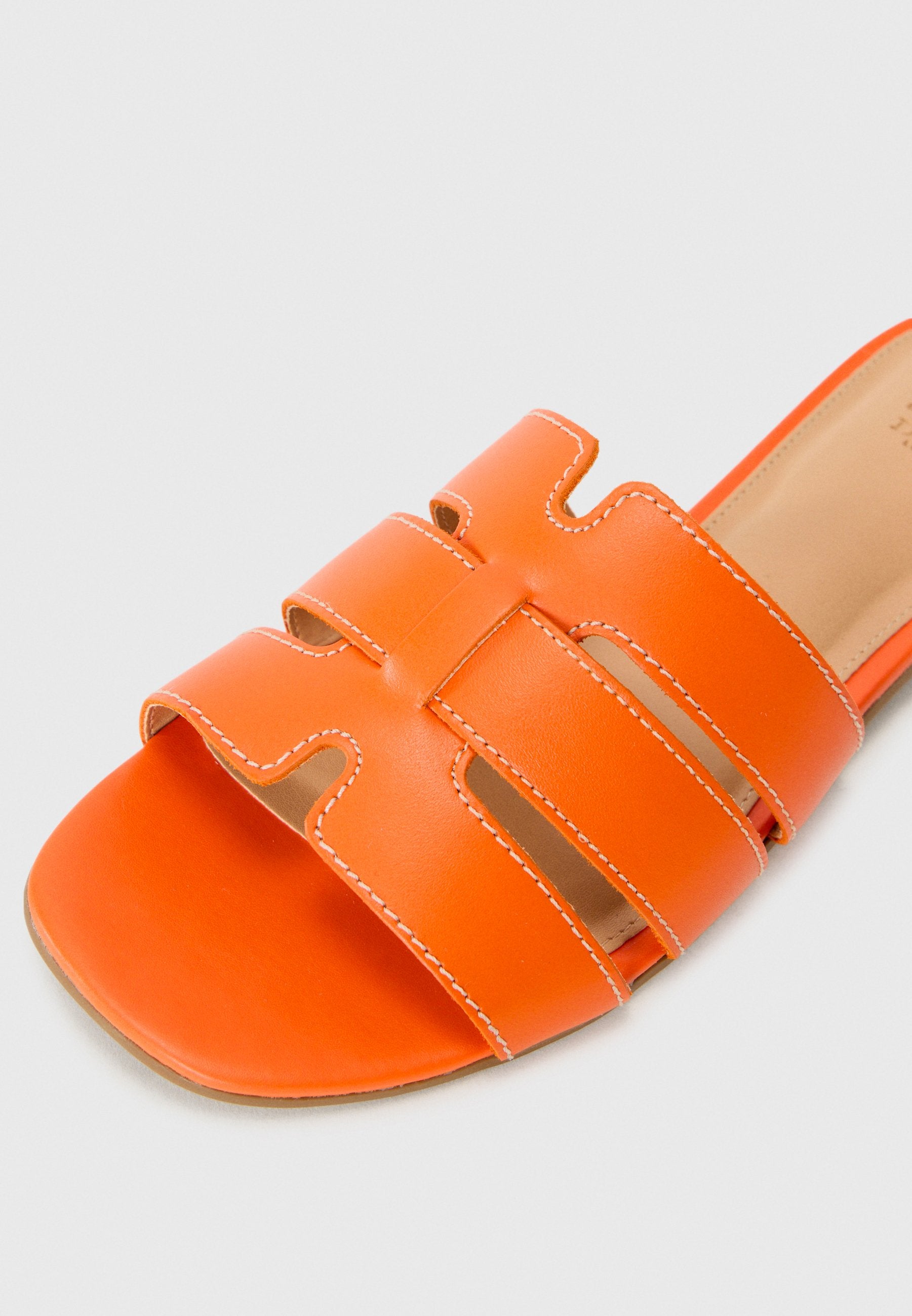 Dune London LAYYLA