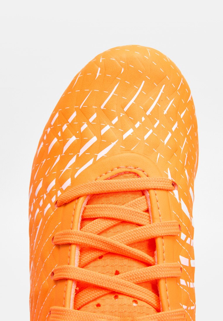 Under Armour MAGNETICO SELECT 5