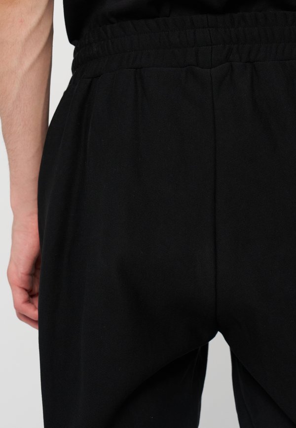 EA7 Emporio Armani