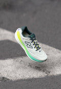 New Balance 1080V15 - Road running shoes - reflection graphite
