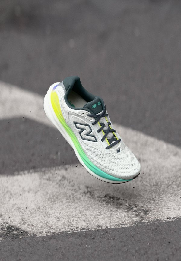 New Balance 1080V15 - Road running shoes - reflection graphite