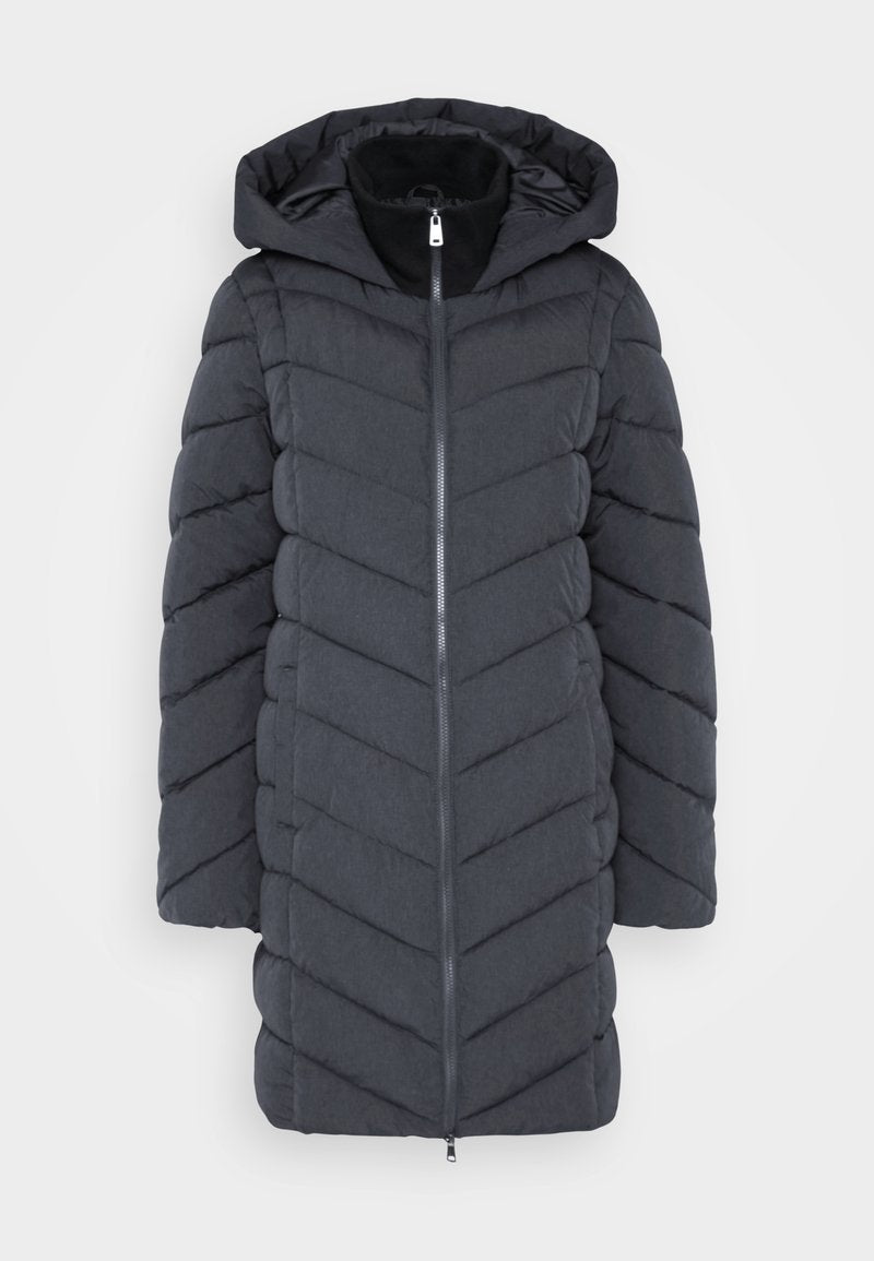 Dunkelgraue Daunenjacke mit Kapuze, mit einem Reißverschluss vorne und einem Chevron-Steppmuster. Hergestellt aus einem glatten, strukturierten Stoff.