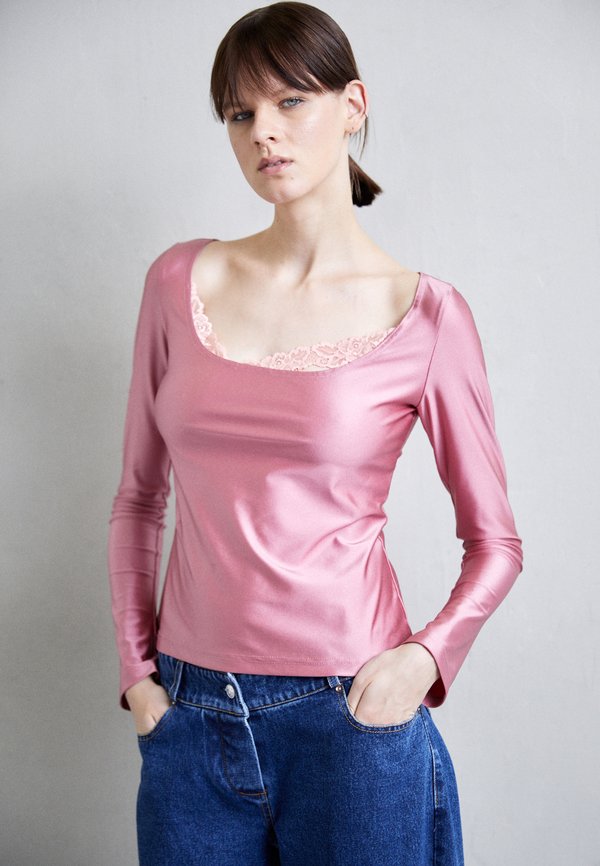 Vaillant FITTED LONG SLEEVED WITH ASYMMETRICAL DETAIL
