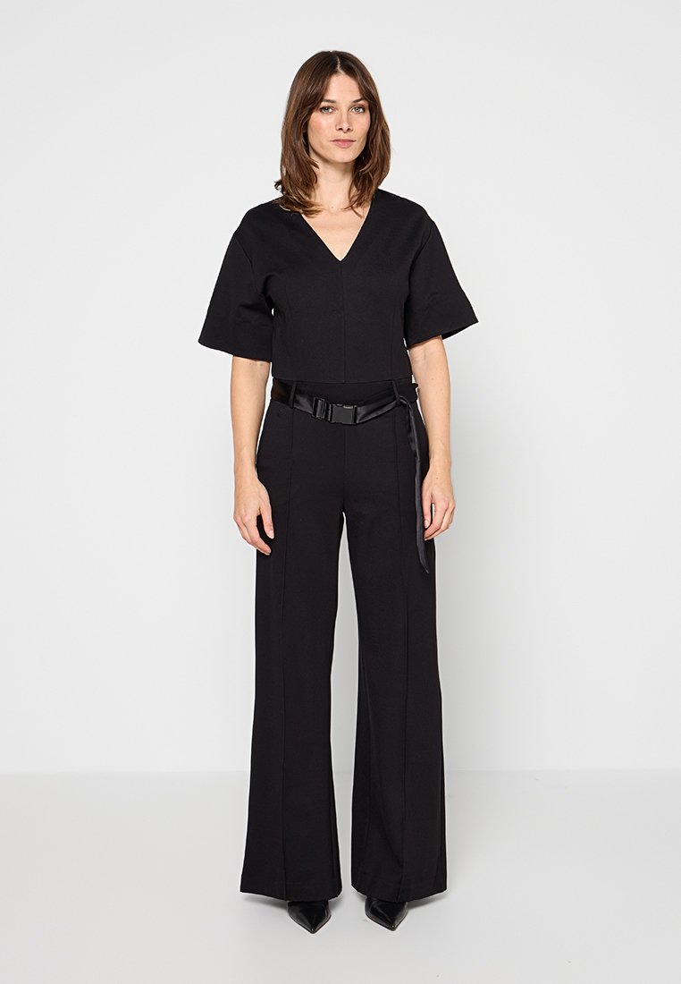 TWINSET