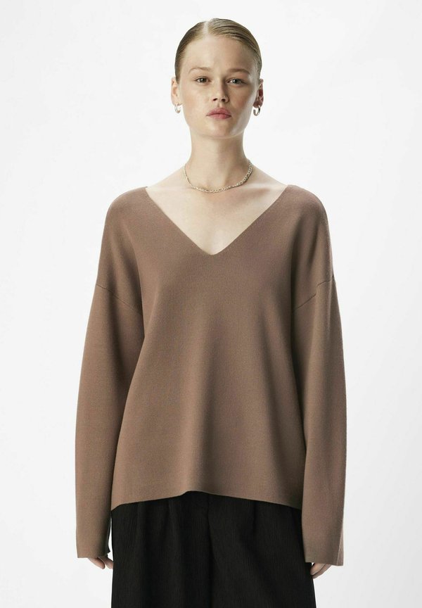 Object OBJREYNARD V-NECK PULLOVER E AW FAIR 23