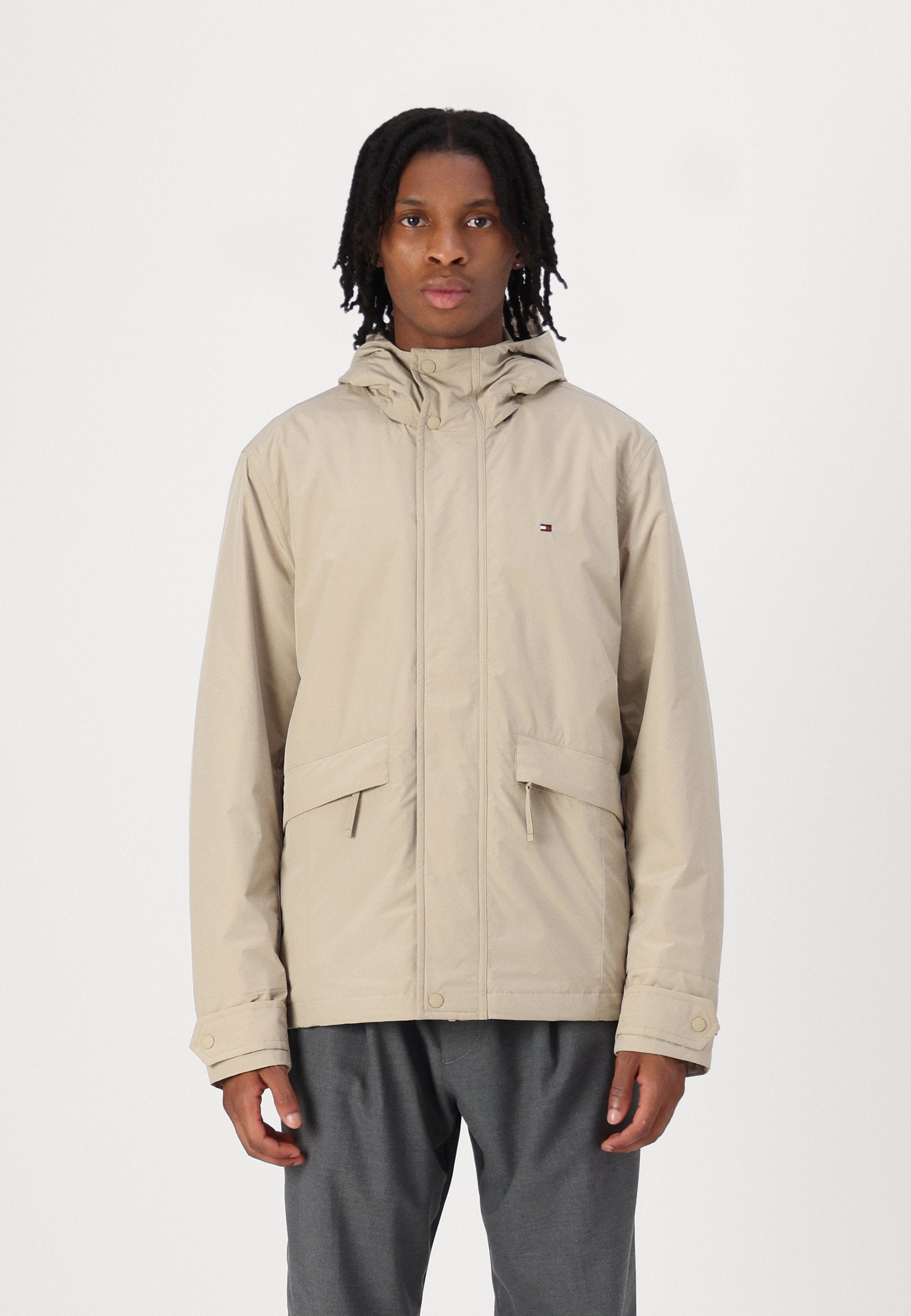 PACKABLE HOODED Media 3