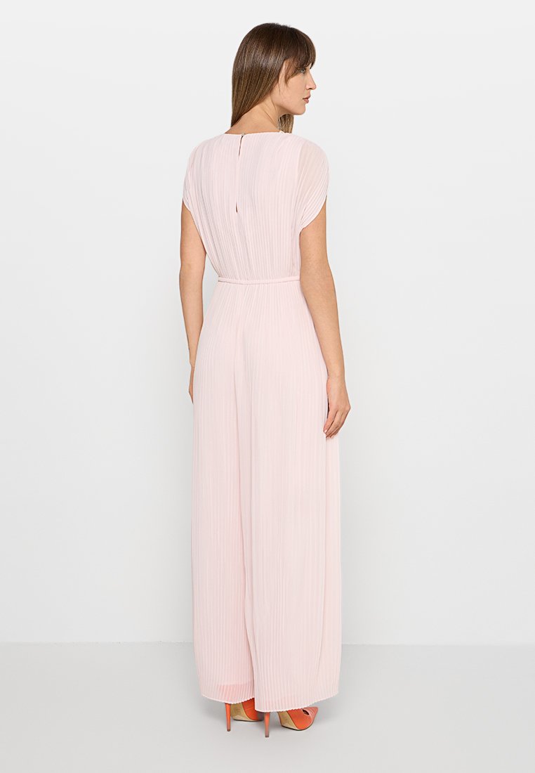comma Jumpsuit Media 2