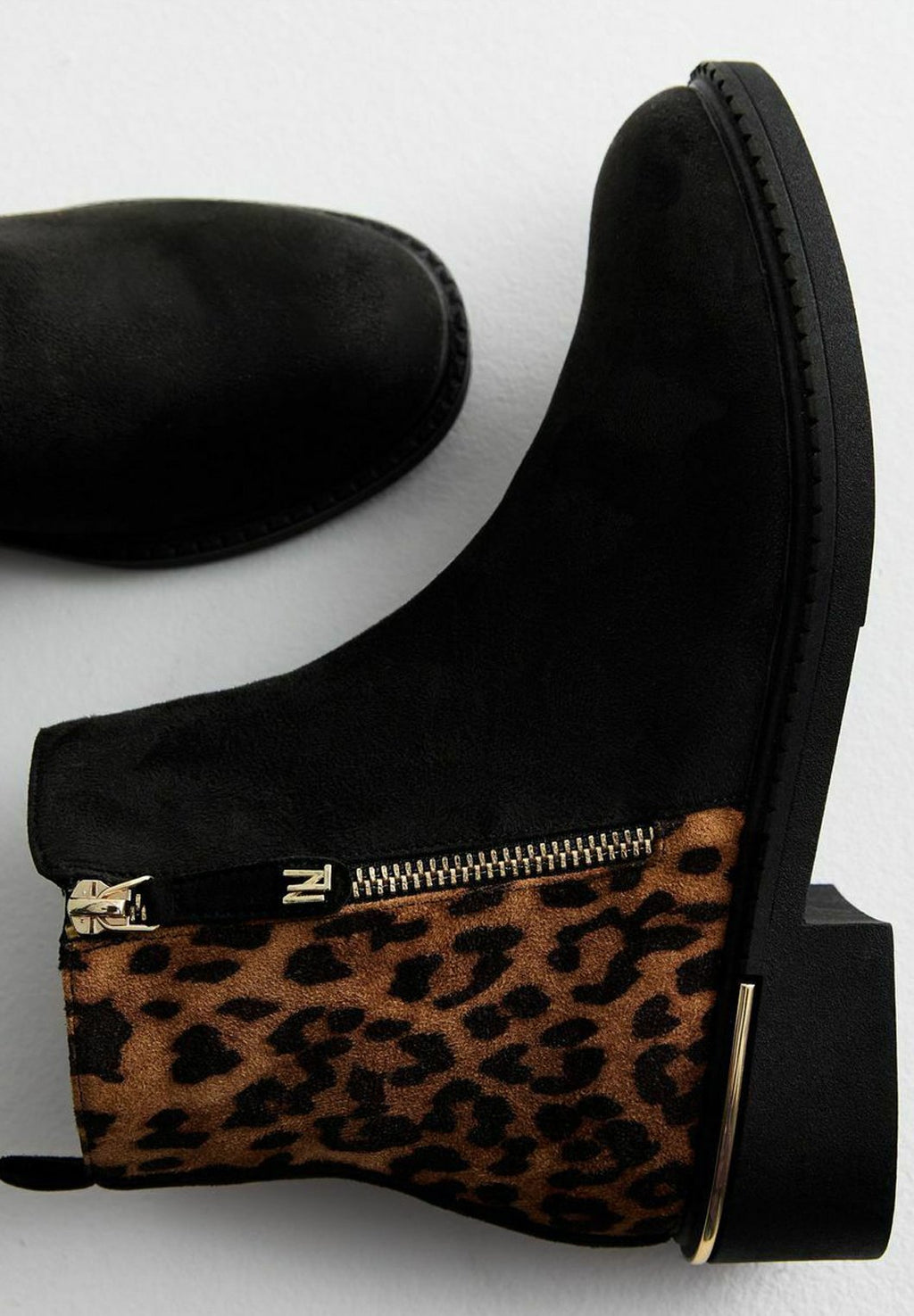 New Look SUEDETTE LEOPARD