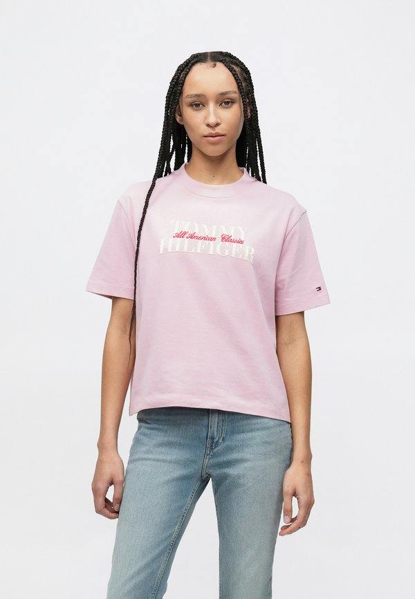 Tommy Hilfiger CLASSIC FLOCK LOGO RELAXED T-SHIRT - Print T-shirt - bonita pink