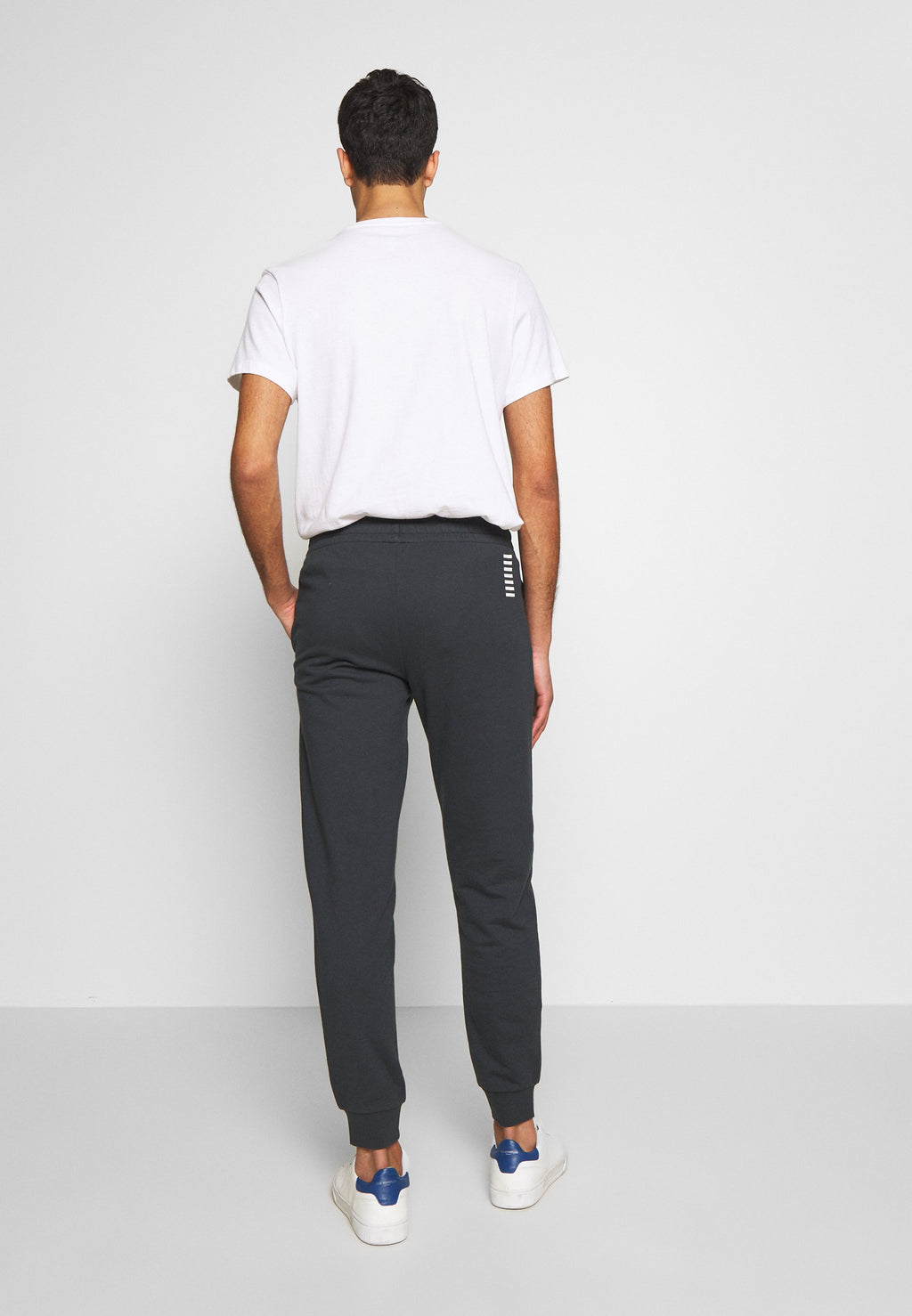 TROUSER Media 4