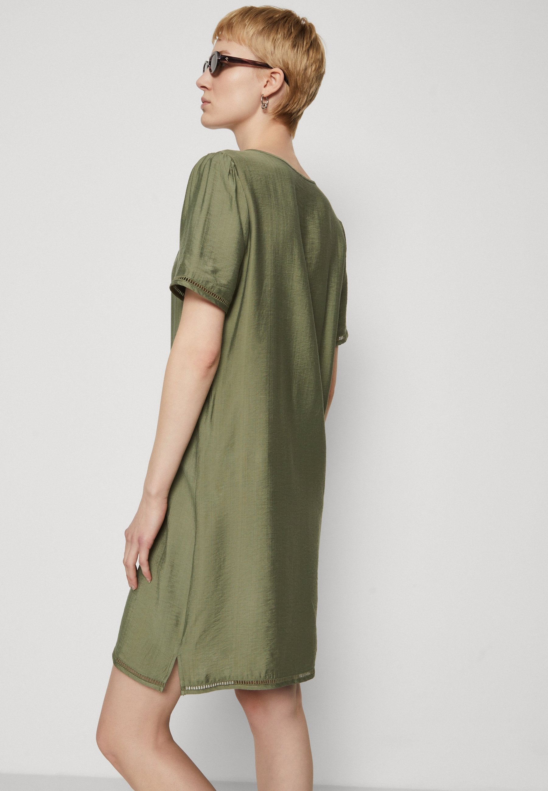ONLCELINE PAULA V NECK DRESS  Media 5