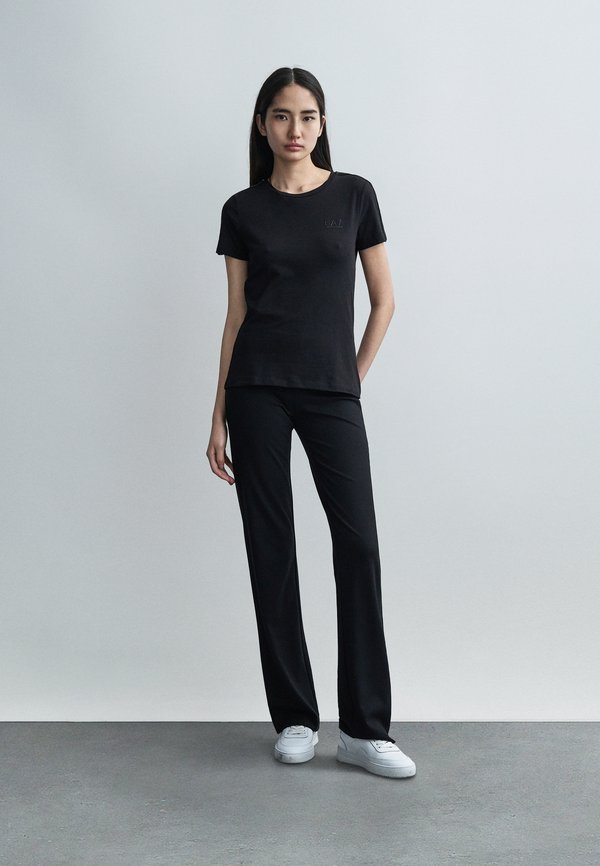 EA7 Emporio Armani