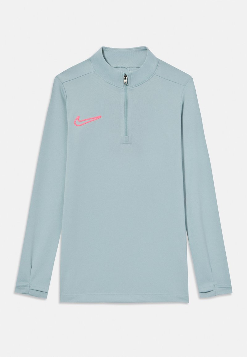 Himmelblauer Langarmpullover aus weichem Stoff, mit einem halben Reißverschluss und einem pinken Nike-Logo auf der linken Brust.