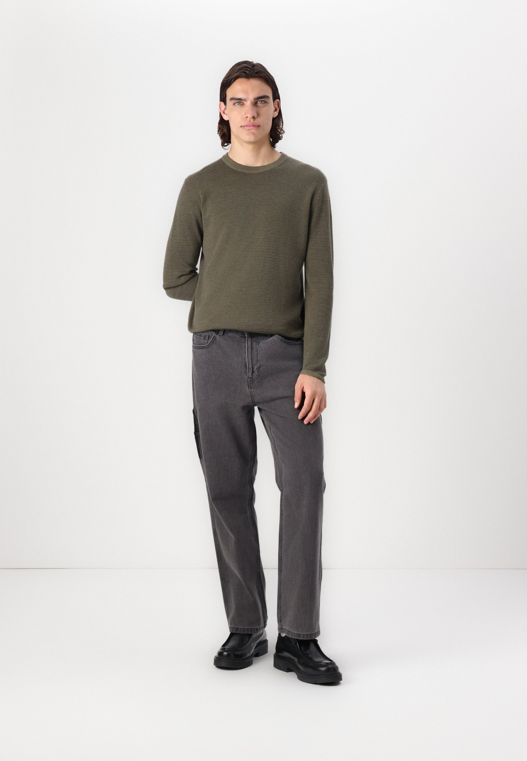 Esprit Carpenter Jeans Media 2