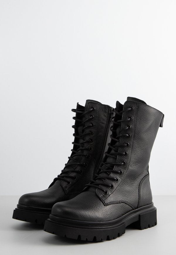 Steve Madden RADAR