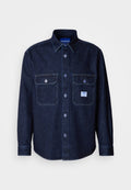 Dunkelblaues Jeanshemd mit Knopfleiste, langen Ärmeln, zwei Brusttaschen und blauem Markenschild. Verfügt über kontrastierende Nähte und klassisches Kragen-Design.