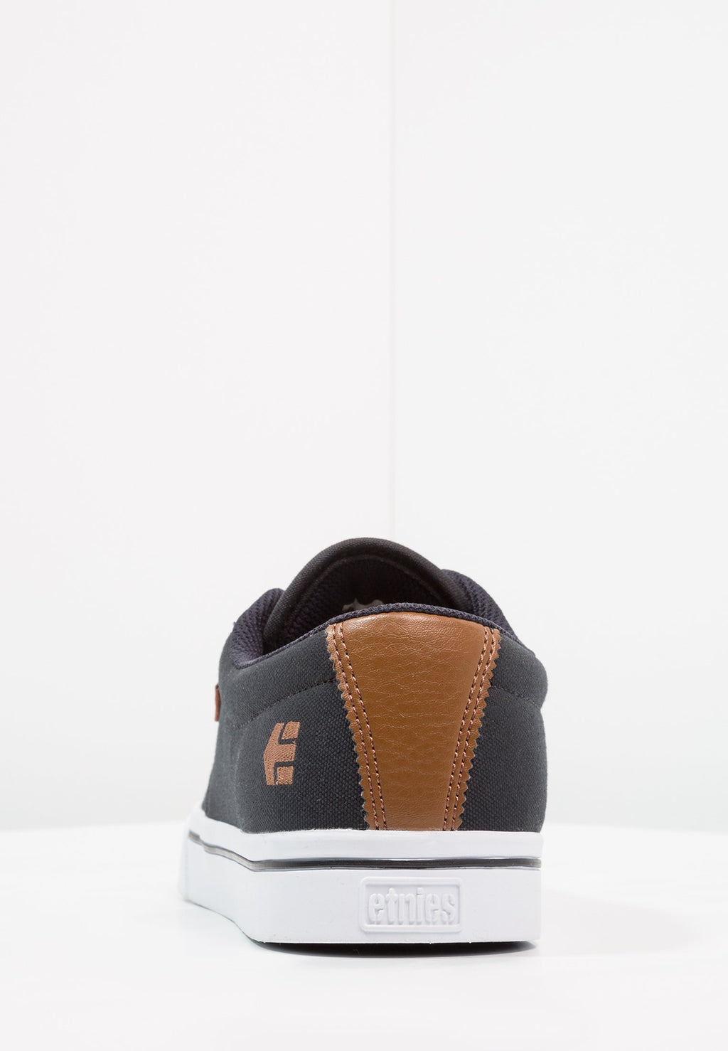 Etnies