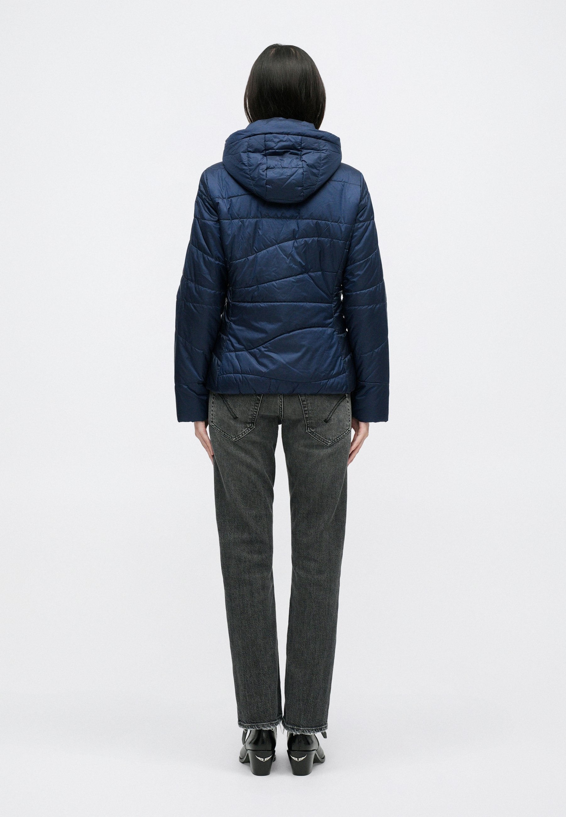 JACKET Media 5