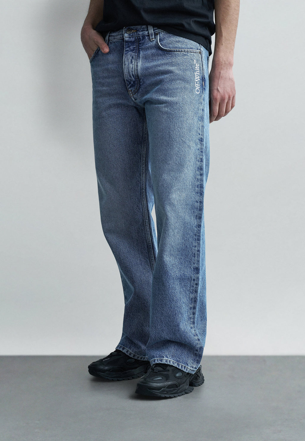 OFF-WHITE HALF ARROW