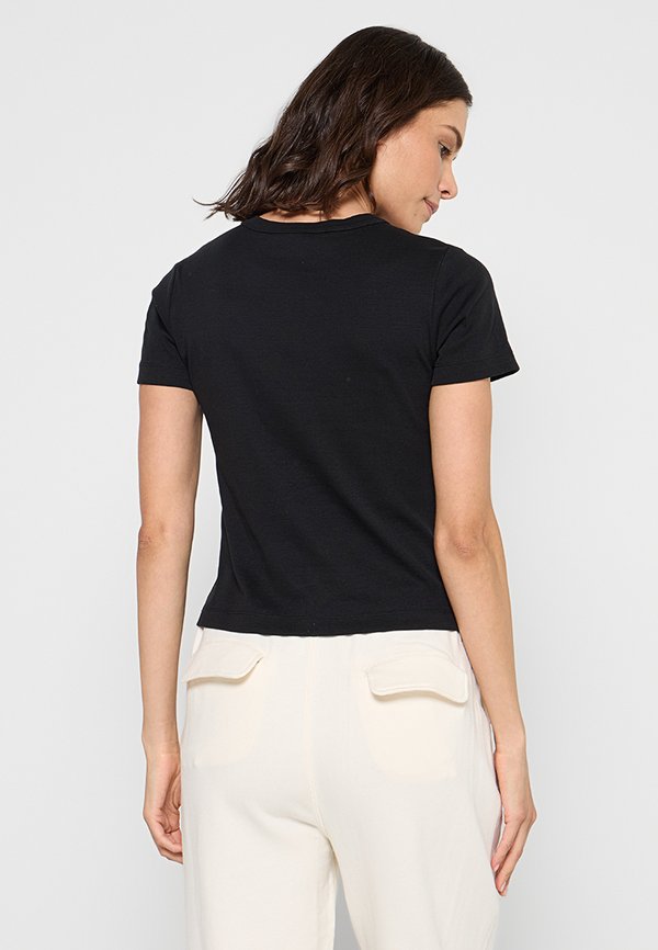 DKNY