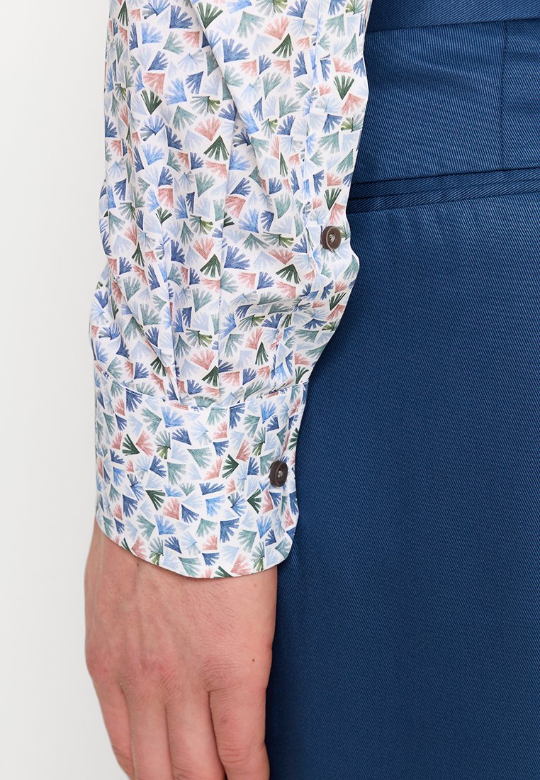 MICHAELIS CUTAWAY SLIM FIT