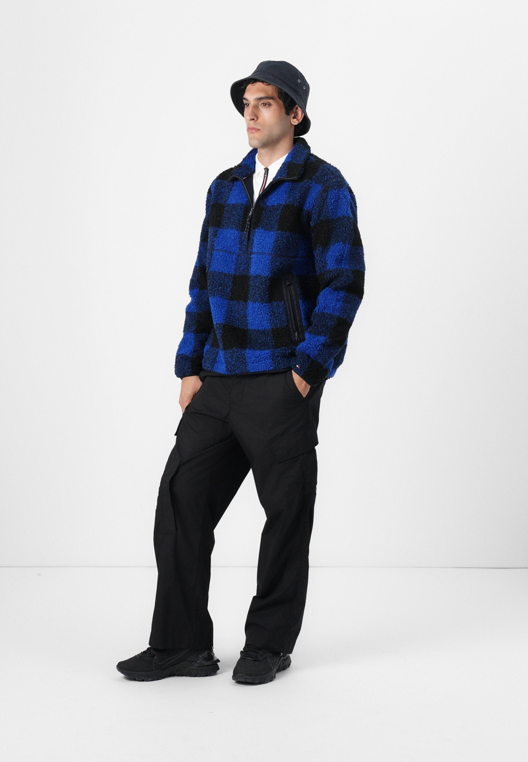 CHECK UNISEX Media 4