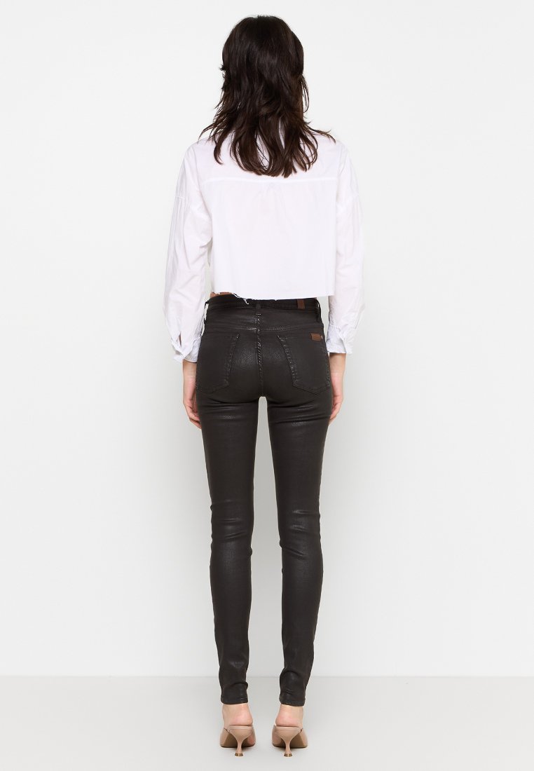 7 for all mankind