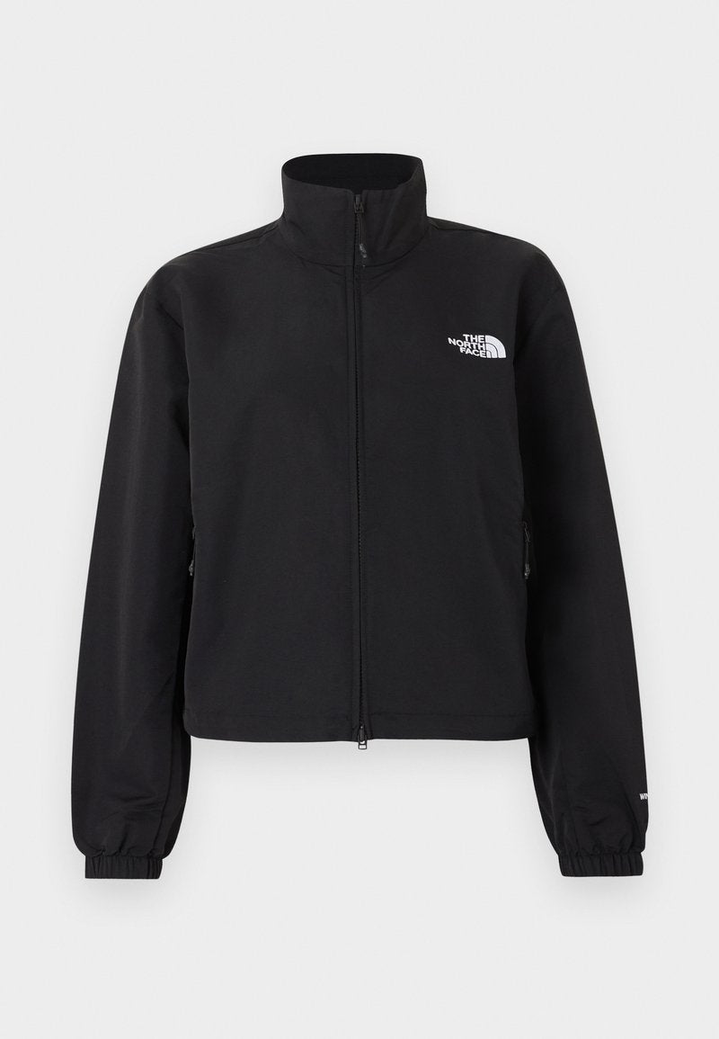 Schwarze Jacke mit durchgehendem Reißverschluss, Stehkragen, elastischen Bündchen und weißem "The North Face"-Logo auf der linken Brust.