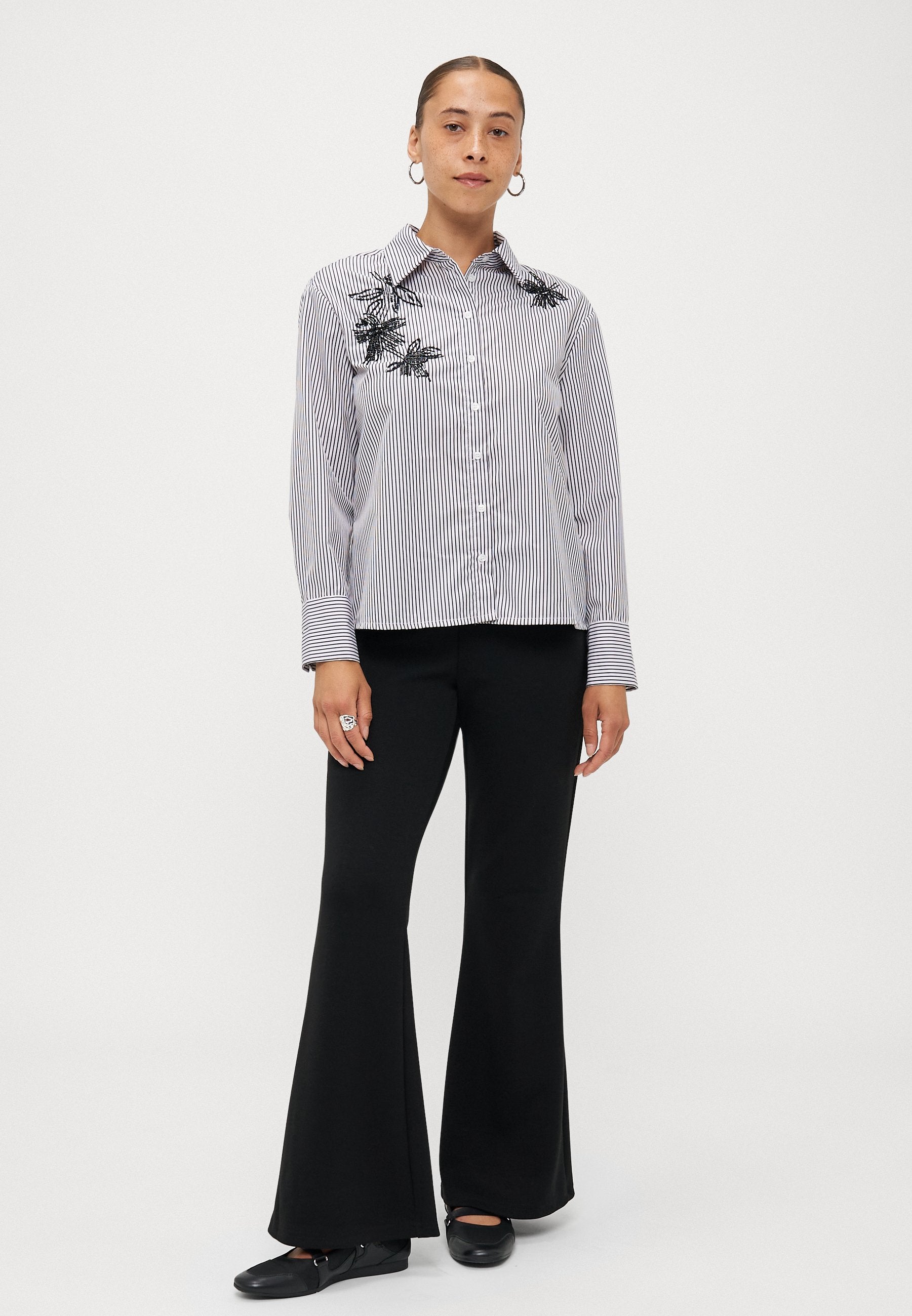 ONLEVI LIFE SHIRT Media 2