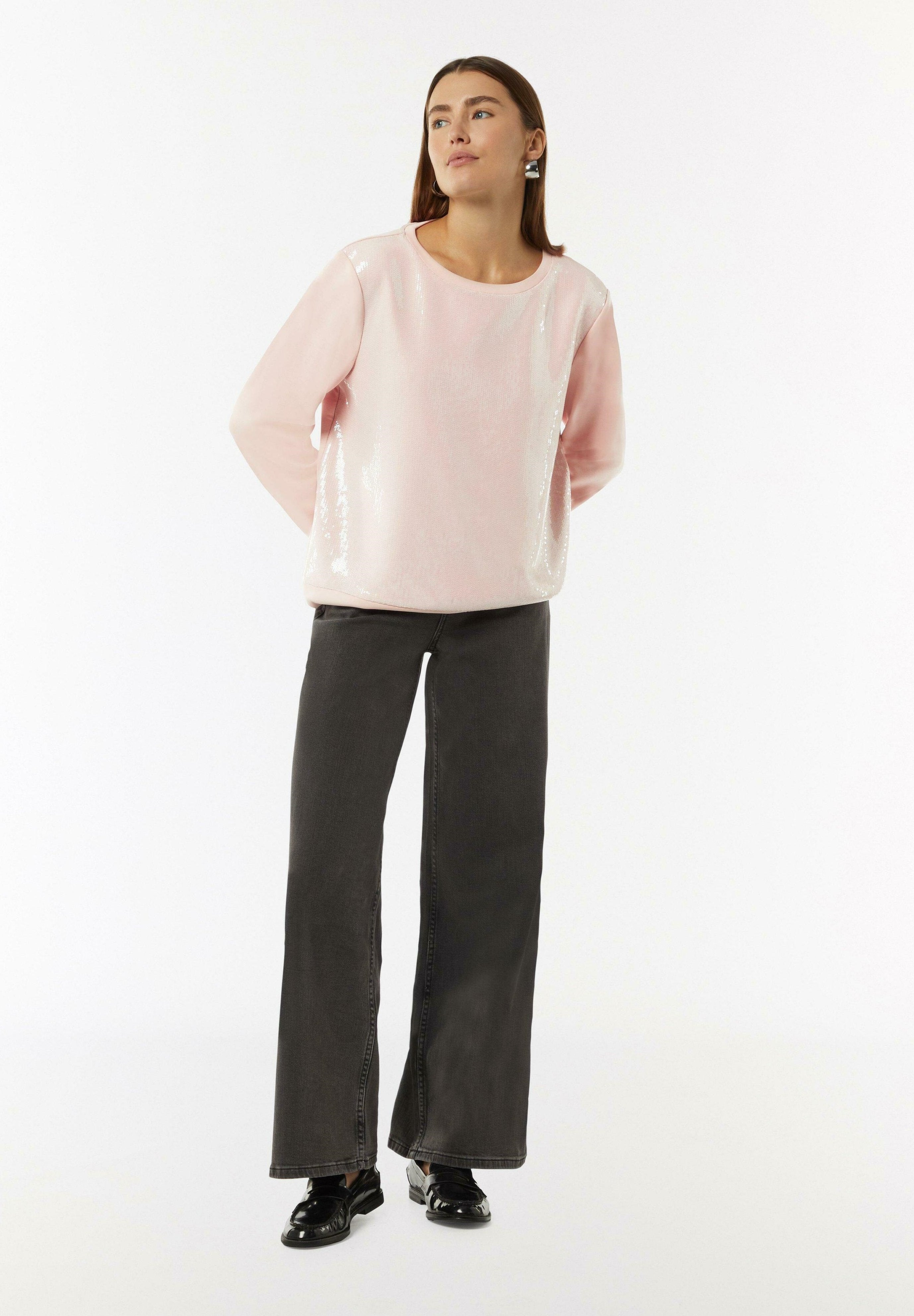 comma Sweatshirt Media 2