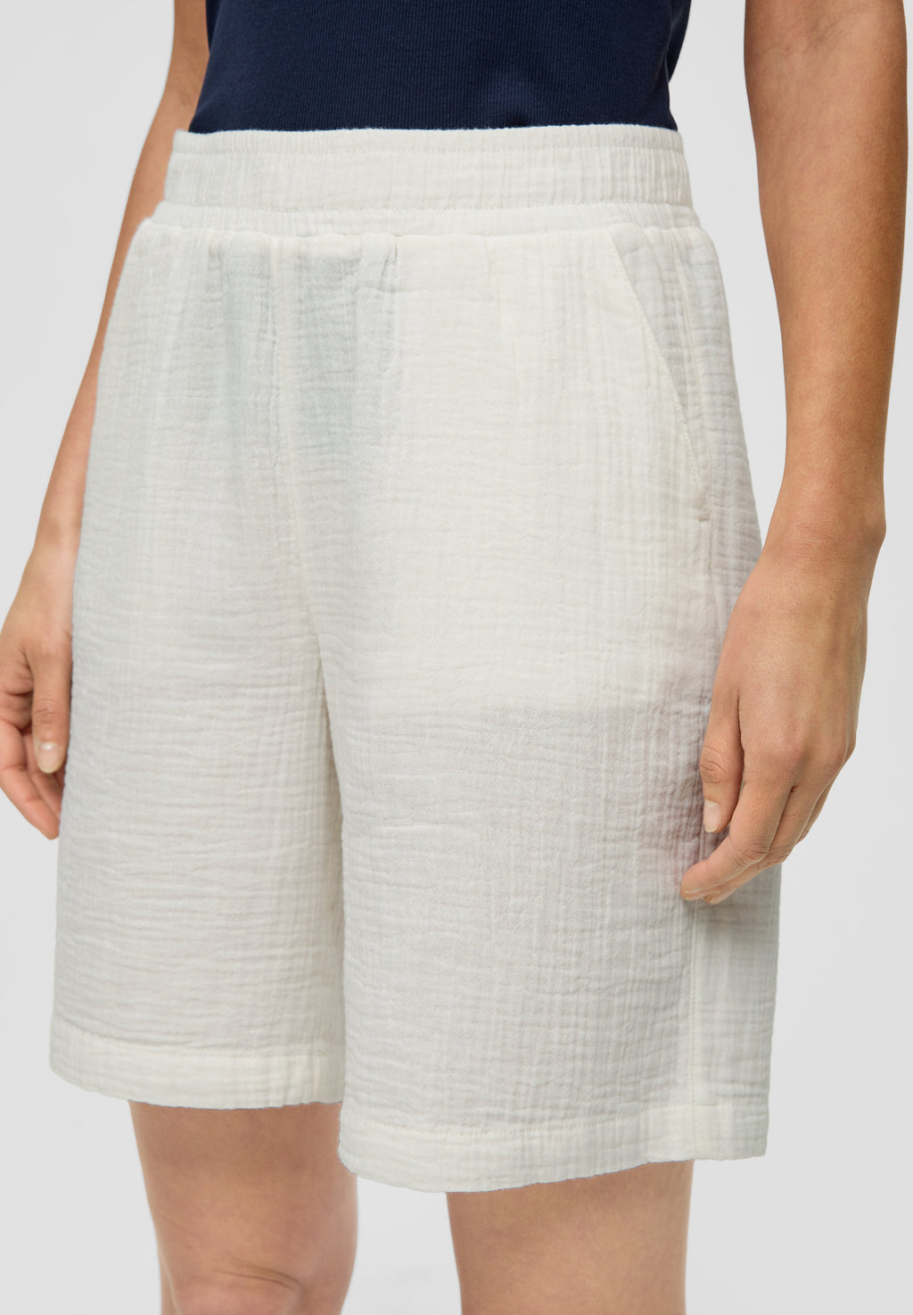 s.Oliver Shorts Media 5