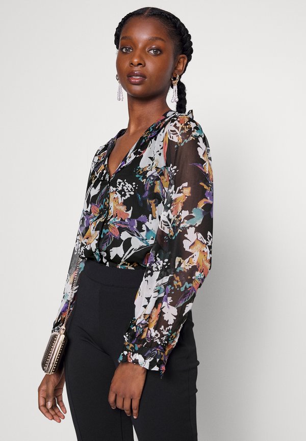 Vero Moda Petite VMKAYA V-NECK SHIRT