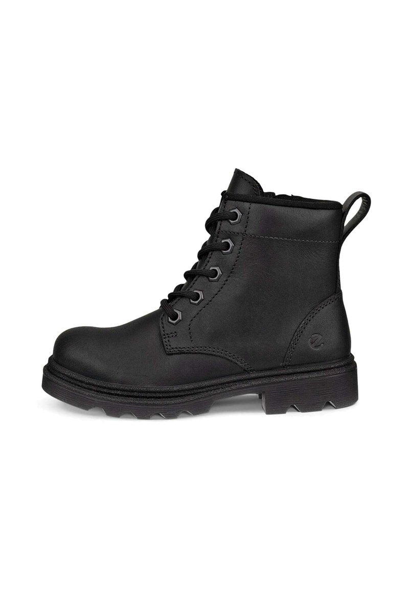 Schwarze Leder-Ankle-Boots mit runder Zehenform, Schnürdesign, strukturierten Seitenpaneelen und einer robusten Gummisohle mit Profil für besseren Halt.