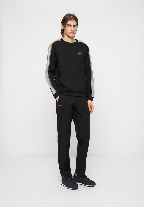 EA7 Emporio Armani