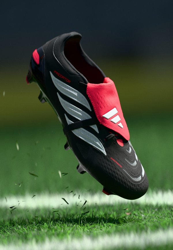 adidas Performance PREDATOR PRO FOLD-OVER TONGUE FIRM GROUND FOOTBALL BOOTS - Firm-ground football boots - core black/footwear white/lucid red