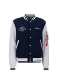 Marineblau und weiße Collegejacke mit Wollkörper, gerippten Bündchen, Druckknopfverschluss, bestickten Aufnähern und einem Etikett am linken Ärmel.