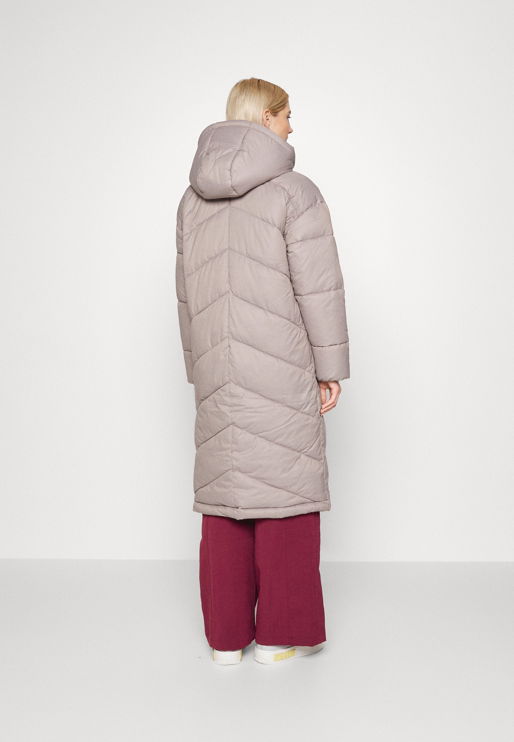 Pegador LOHA PUFFER COAT