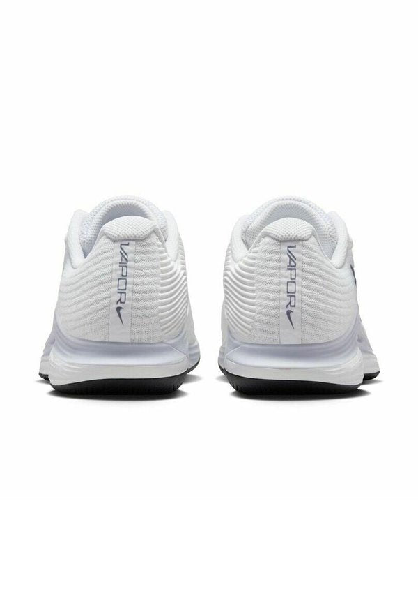 Nike Performance