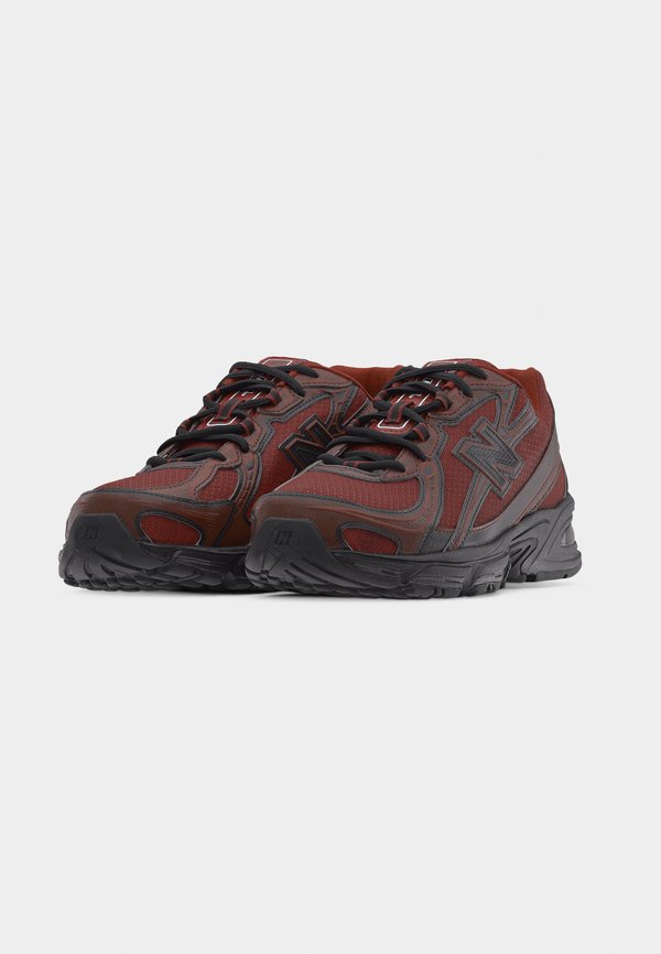 New Balance U740 UNISEX
