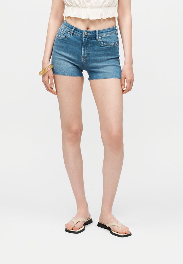 ONLY ONLWAUW - Denim shorts - medium blue denim