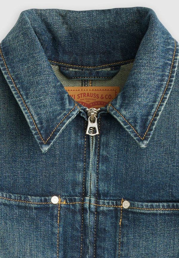 Levi's® Y2K STRETCH FITTED TRUCKER