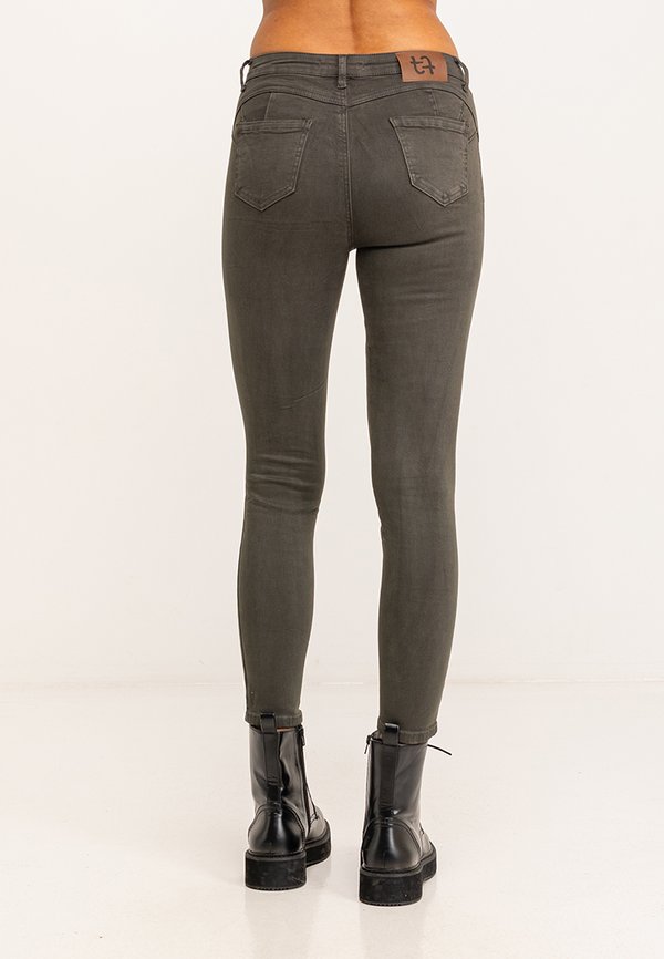 Tantra SLIM FIT