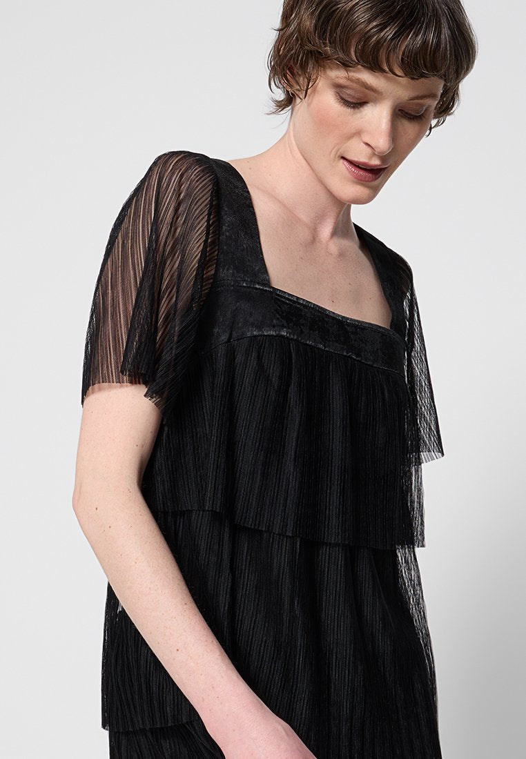 DKNY